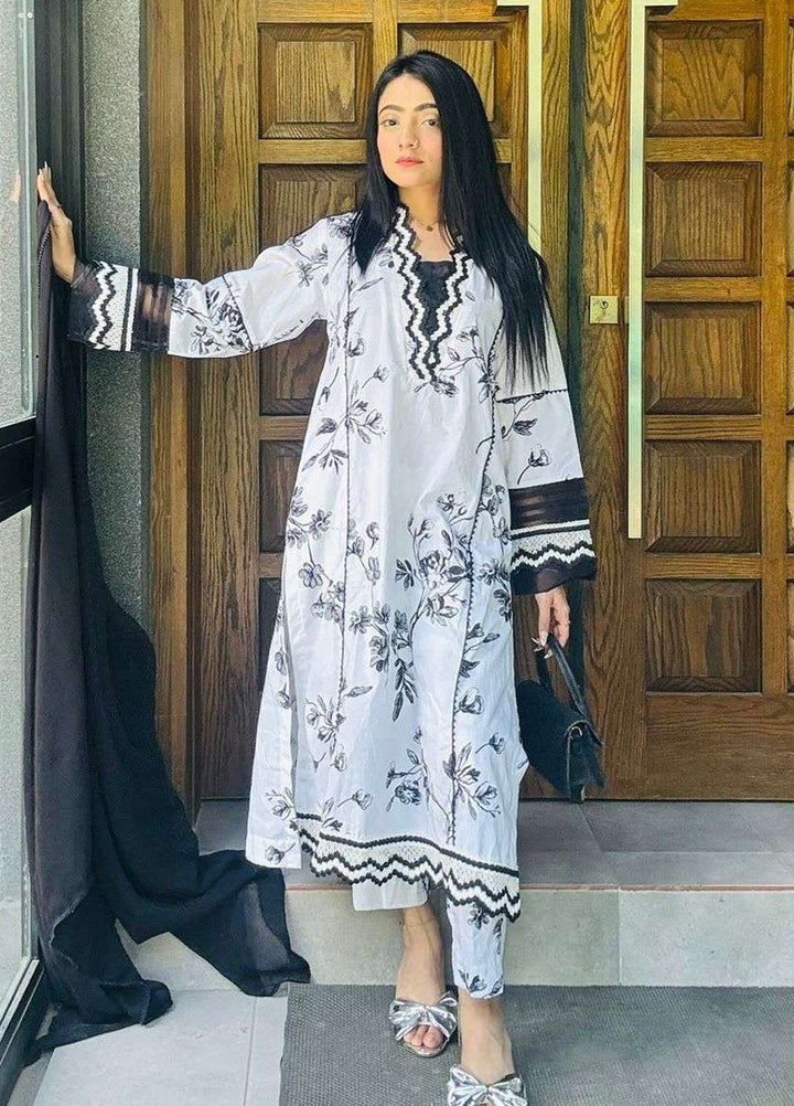 Urban Cut Pret Embroidred Cotton 2 Piece Suit UC2PE0154