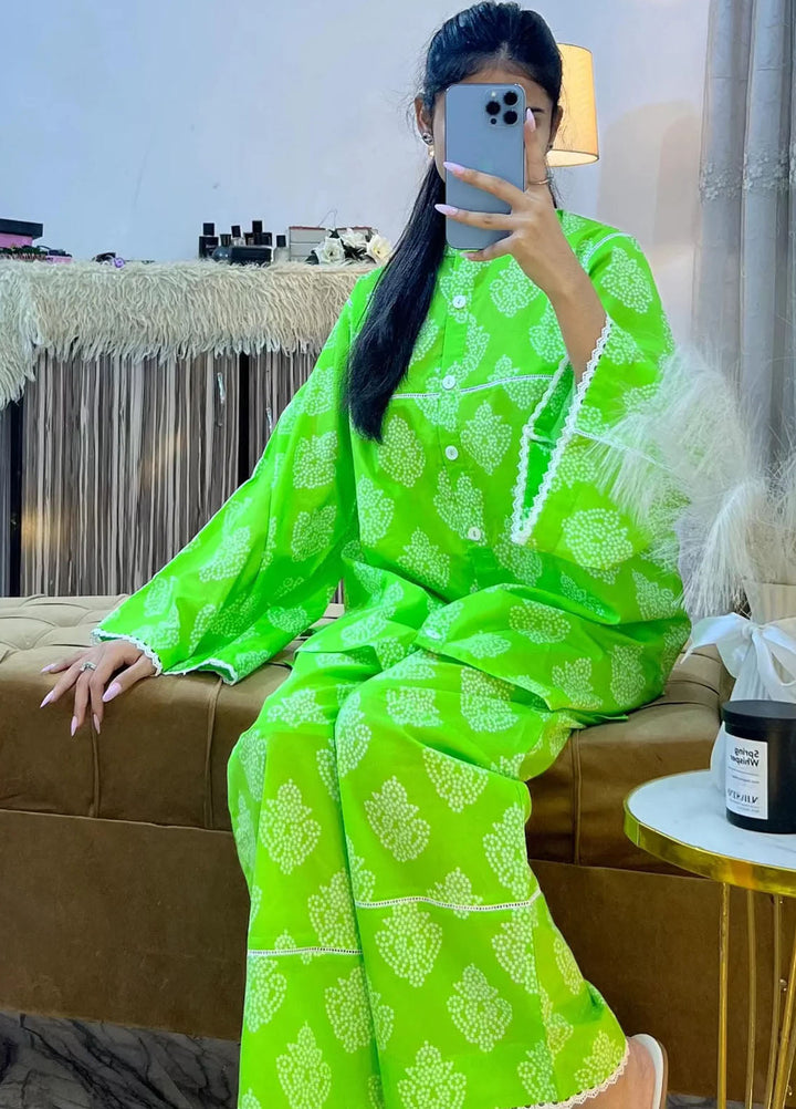 Urban Cut Pret Printed Lawn 2 Piece Suit UC2PC0152