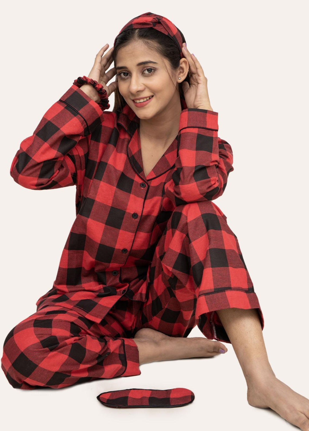 Valerie Pret   2 Piece Suit VL-CTN-FLN-RD