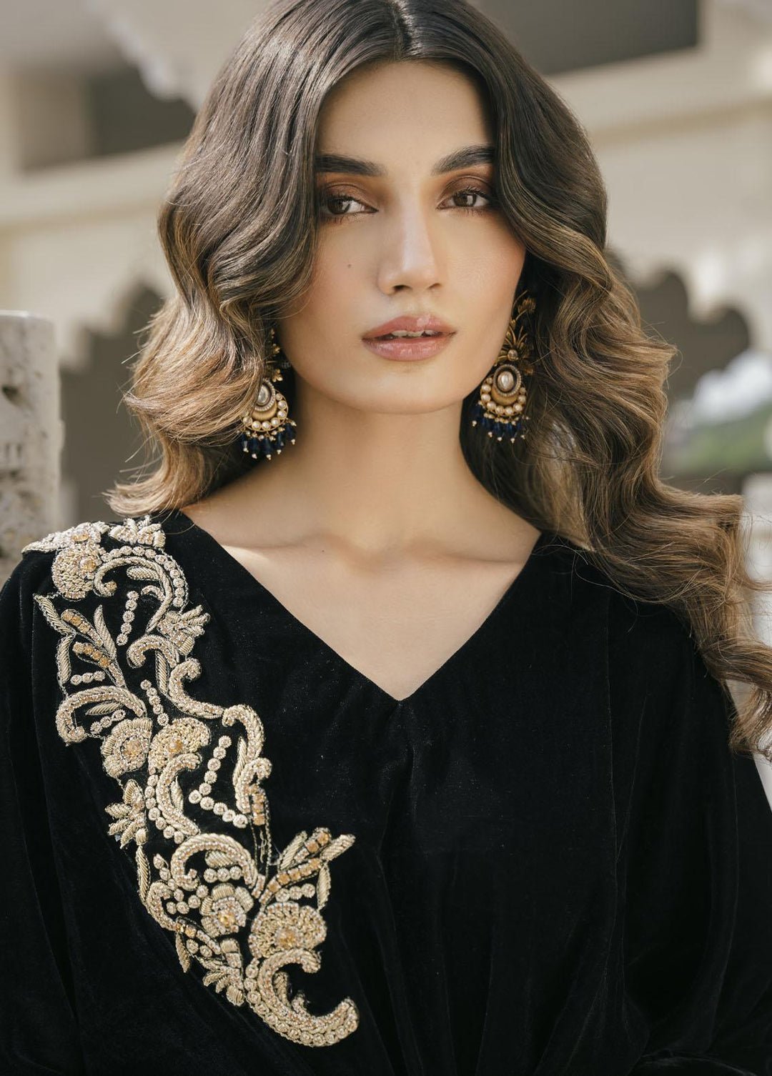 Naayas Pret Embroidered Velvet Kaftan Blackmoon