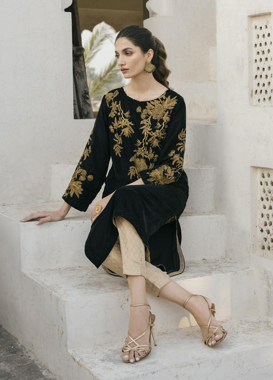 Naayas Pret Embroidered Velvet 2 Piece Suit Embore