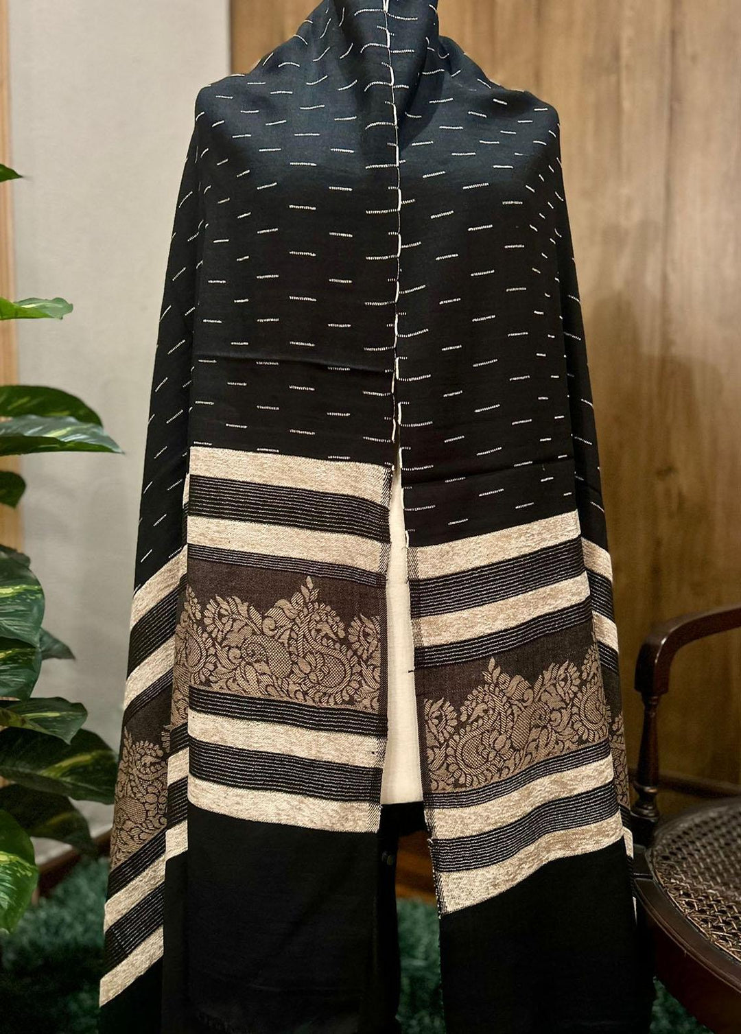 Naaz Couture   Black Pashmina Wool Shawl with Velvet Patti - Winter Shawls