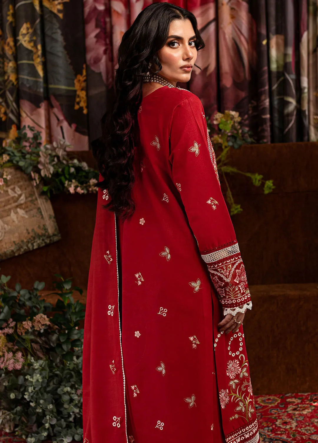Veronica By Mahnur Embroidered Karandi Suit Unstitched 3 Piece MN24V D-01 A Lillian - Winter Collection