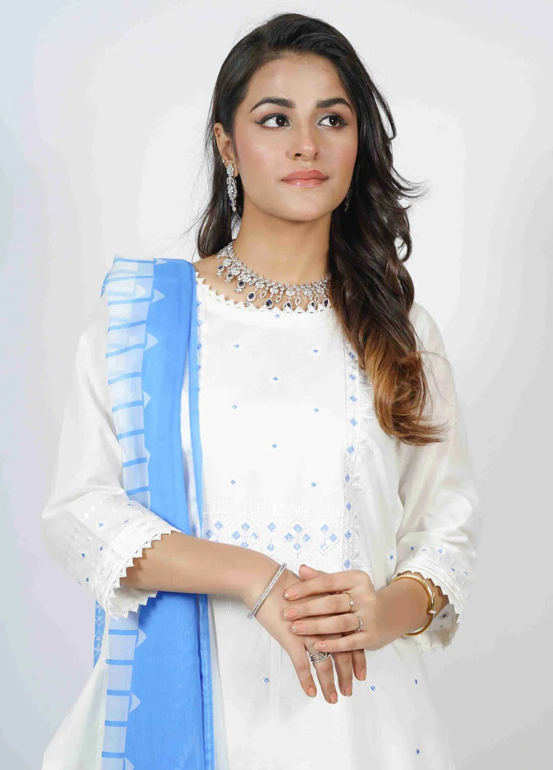 Vibgyor Fashion Pret Embroidered Lawn 3 Piece Suit D3C1-S-V124 NILA WHITE