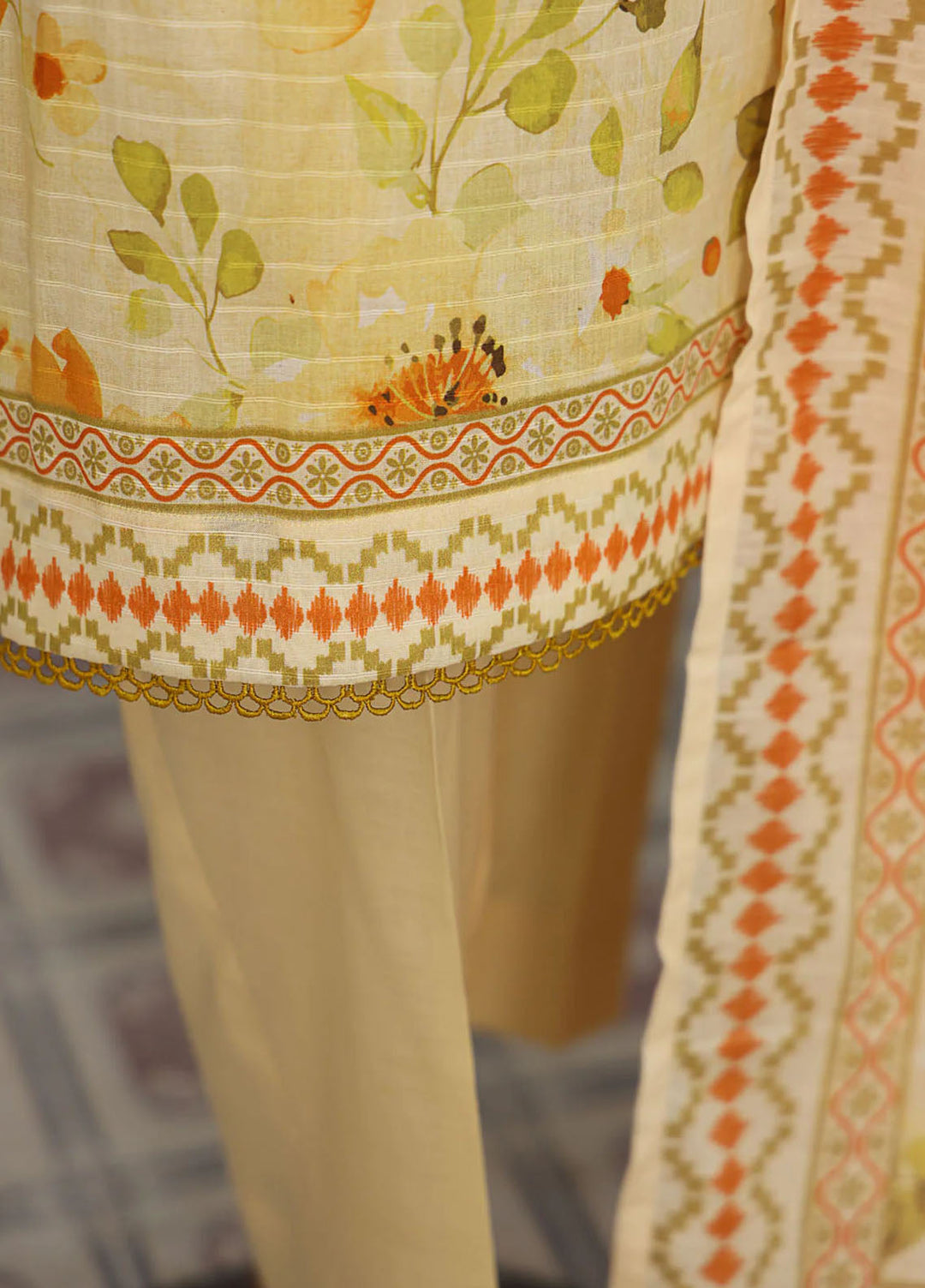 Vital Prints By HZ Textiles Printed Lawn Suits Unstitched 3 Piece HZ25VU VP-03 - Summer Collection