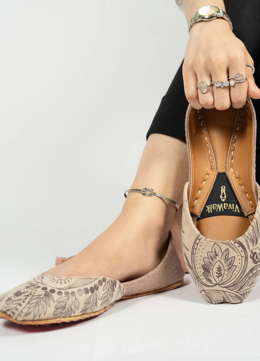 Vivawalk Festive Style Velvet Khussa Lilac Luxe