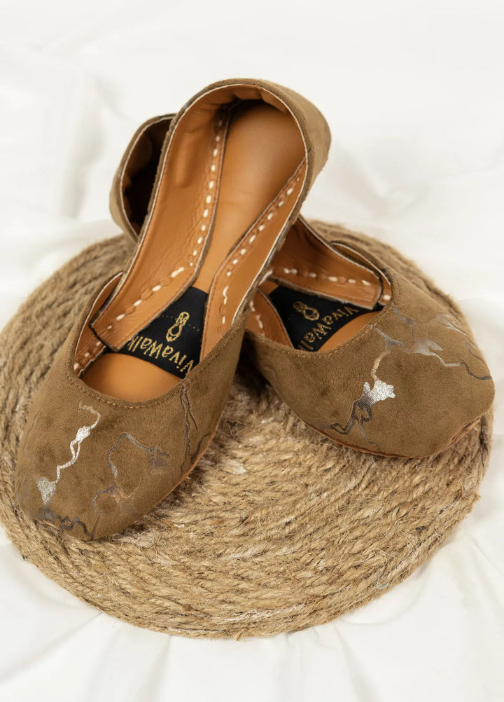 Vivawalk Festive Style Velvet Khussa Velvet Noir