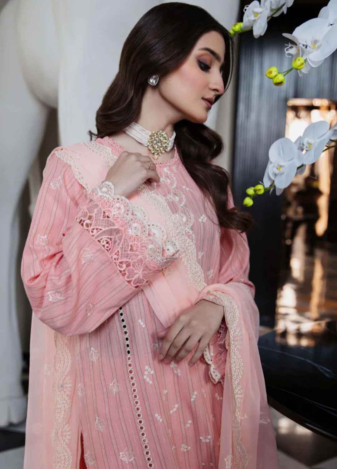 Vouge By Humdum Embroidered Lawn Suit Unstitched 3 Piece HD24V D04 - Summer Collection