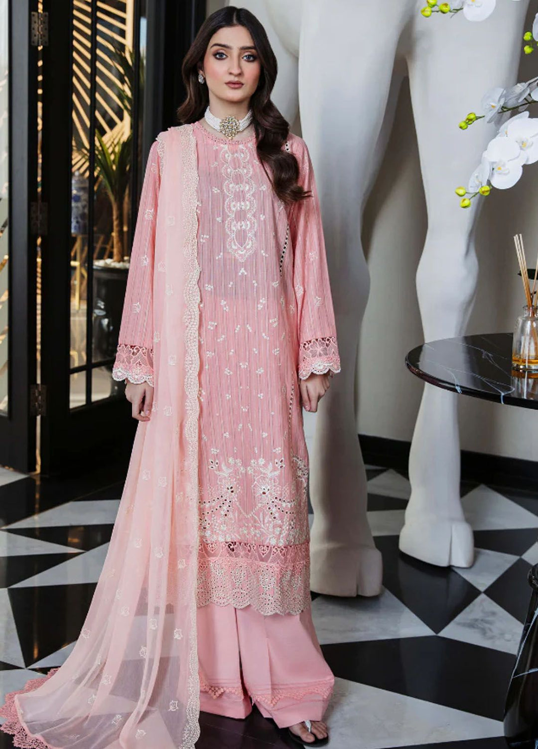 Vouge By Humdum Embroidered Lawn Suit Unstitched 3 Piece HD24V D04 - Summer Collection