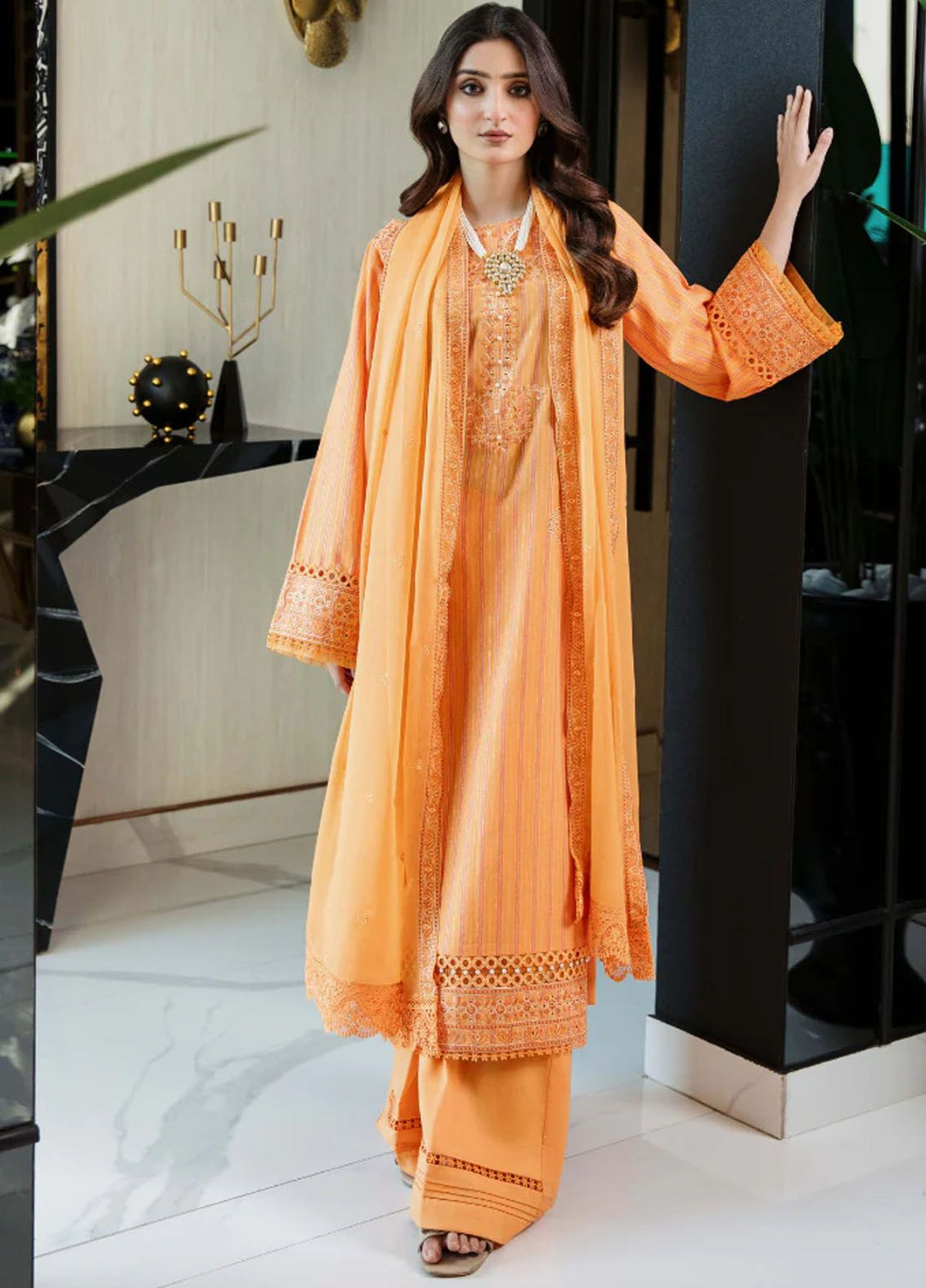 Vouge By Humdum Embroidered Lawn Suit Unstitched 3 Piece HD24V D05 - Summer Collection