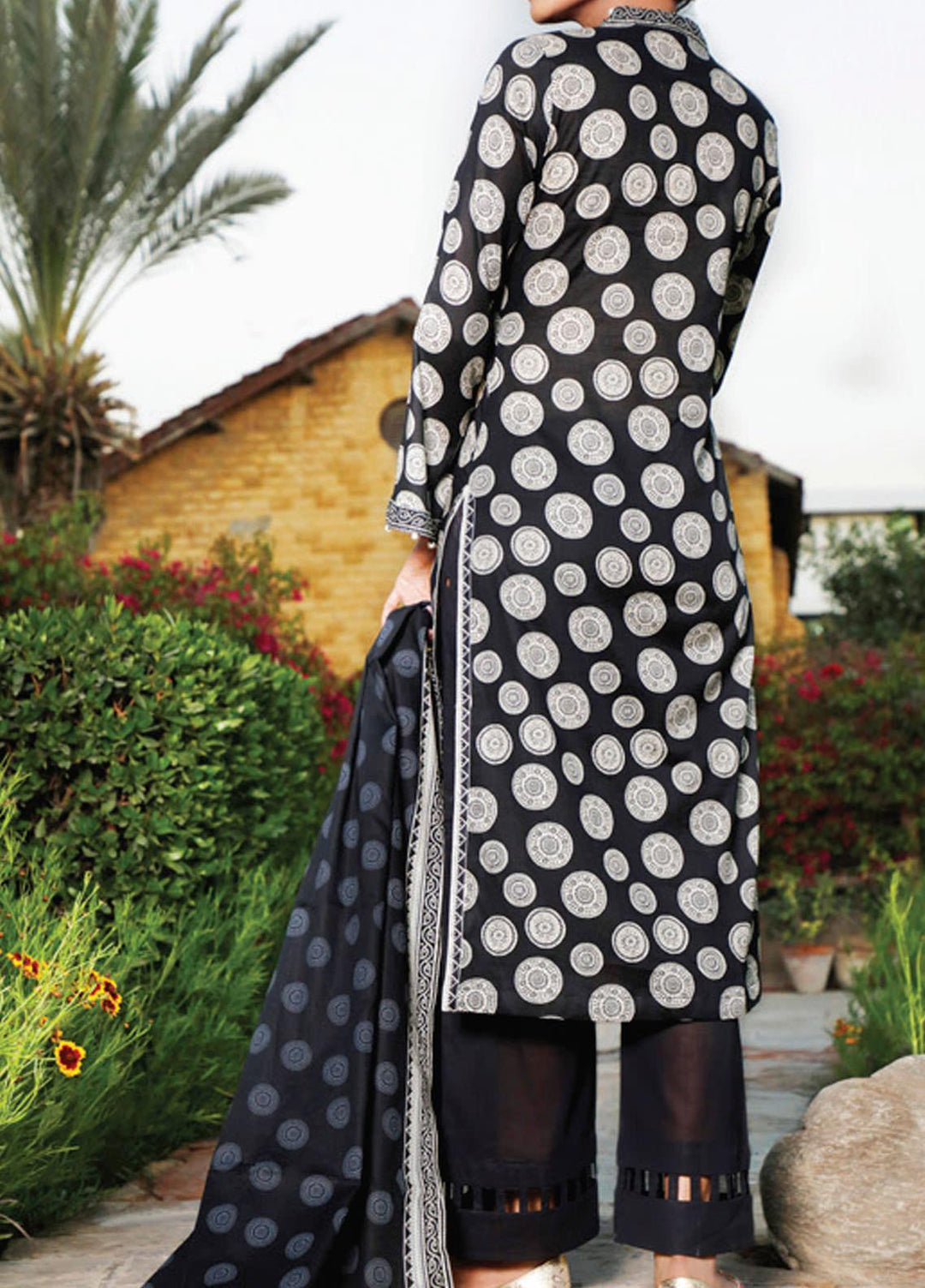 VS Textiles Printed Lawn Suits Unstitched 3 Piece VS21S-2 2619-A - Summer Collection