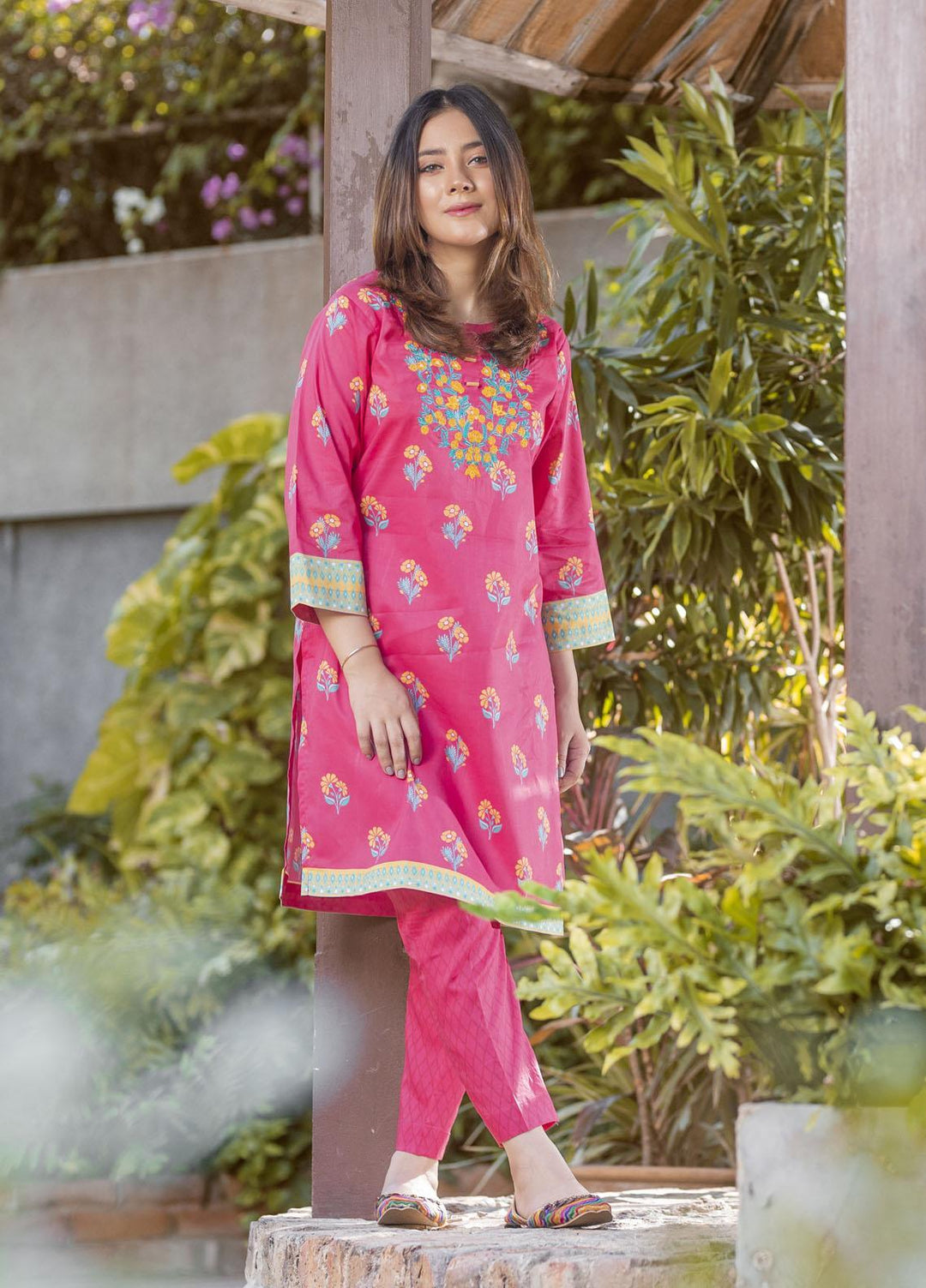 Waniya Cambric Ready to Wear 2 Piece Suit for Girls -  FUCHSIA FUSION GKE-08