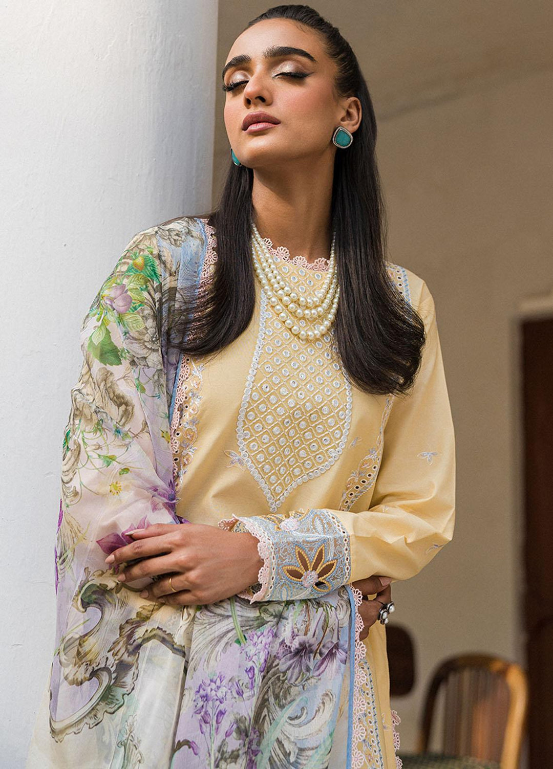Wisteria By Roheenaz Embroidered Lawn Suits Unstitched 3 Piece RNZ23W RUNSS23021A Bahar - Spring / Summer Collection