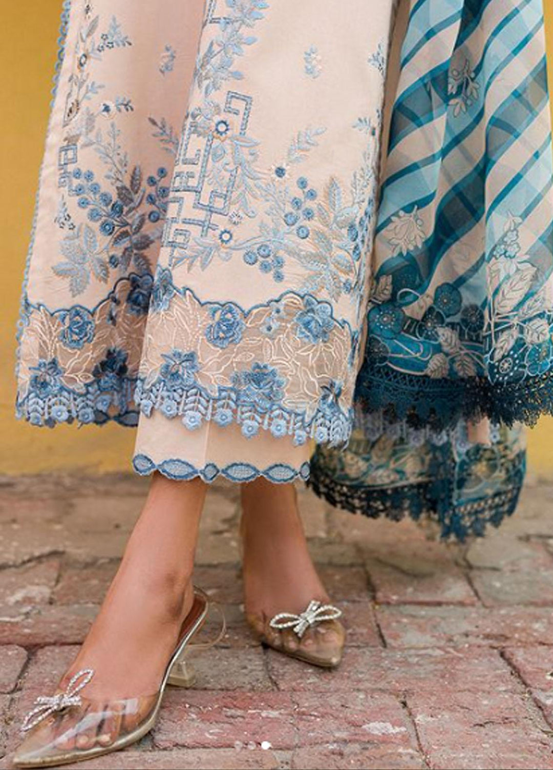 Wisteria By Roheenaz Embroidered Lawn Suits Unstitched 3 Piece RNZ23W RUNSS23022A Fariba - Spring / Summer Collection