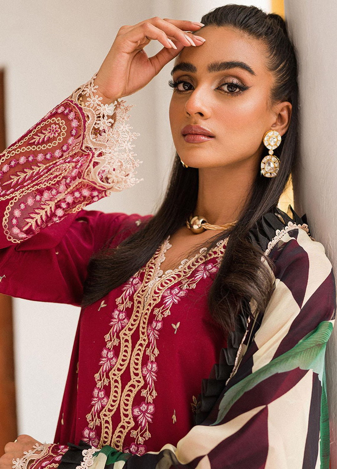 Wisteria By Roheenaz Embroidered Lawn Suits Unstitched 3 Piece RNZ23W RUNSS23028A Gohar - Spring / Summer Collection