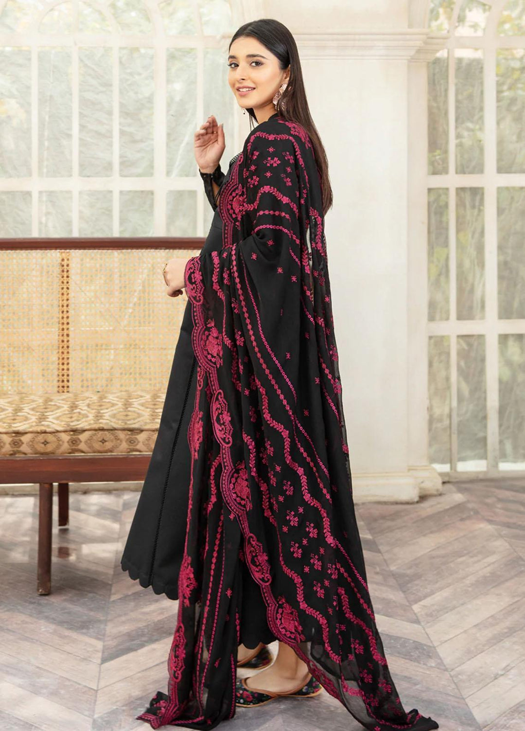 Xenia Formals Ready to Wear Embroidered Lawn 3 Piece Suit SHULA XFR-22-351