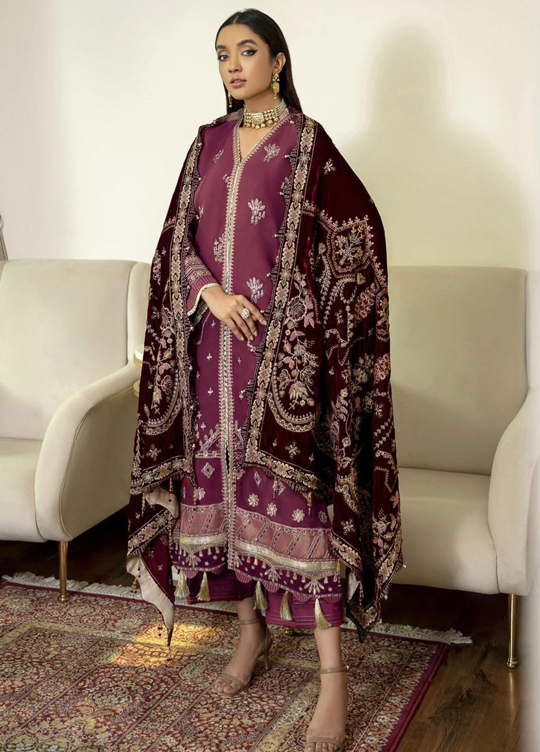 Xenia Formals Embroidered Velvet  Shawl GHUNCHA XFR-21-305 - Velvet Shawls