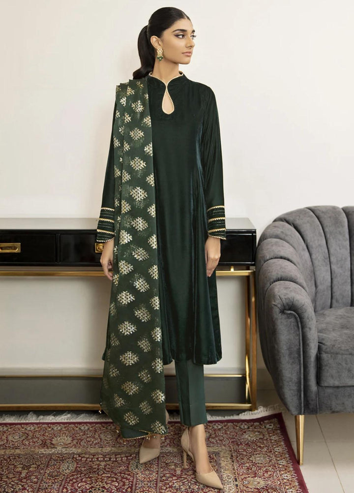Xenia Formals Luxury Pret Embroidered Velvet 3 Piece Suit GULEEN XFR-21-297