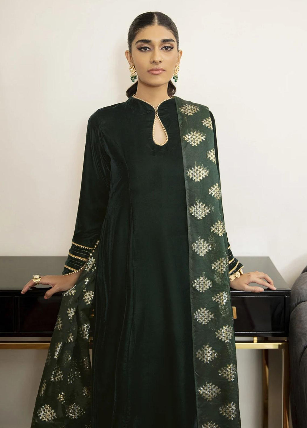 Xenia Formals Luxury Pret Embroidered Velvet 3 Piece Suit GULEEN XFR-21-297