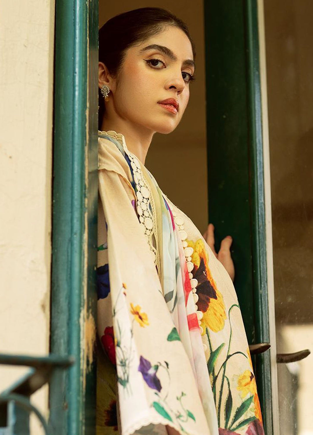 Yakin by Asifa Nabeel Embroidered Lawn Suits Unstitched 3 Piece AN25YL D-13 Boomlight - Summer Collection
