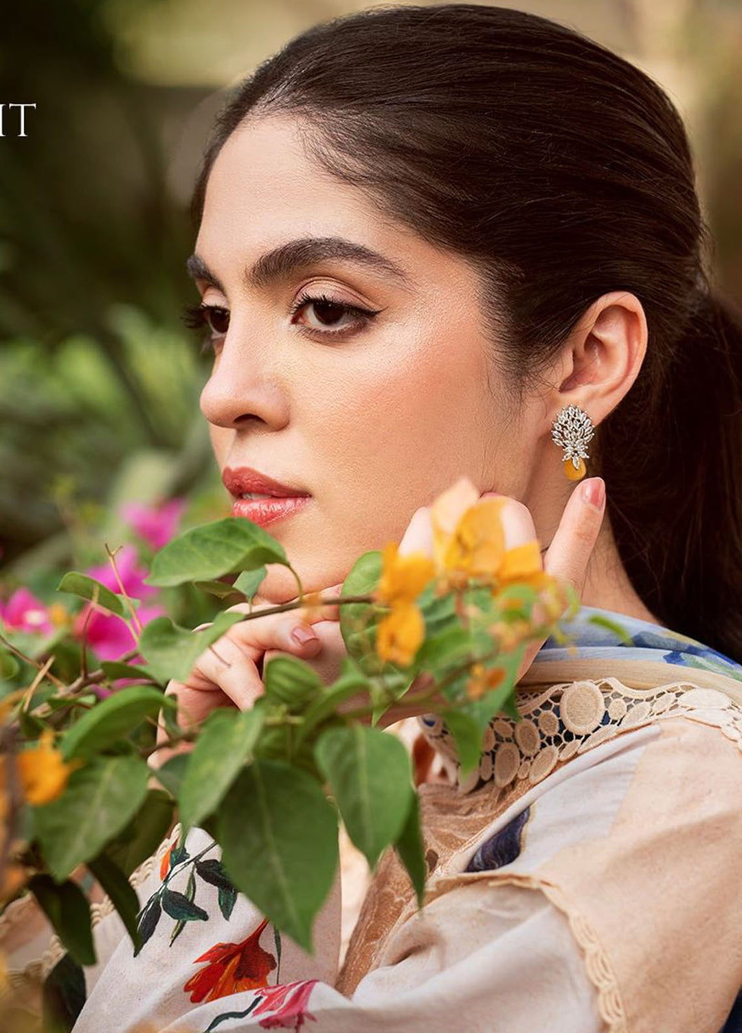 Yakin by Asifa Nabeel Embroidered Lawn Suits Unstitched 3 Piece AN25YL D-13 Boomlight - Summer Collection