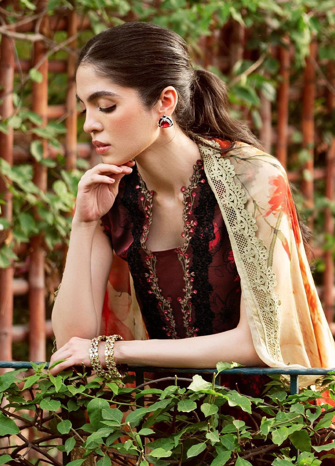 Yakin by Asifa Nabeel Embroidered Lawn Suits Unstitched 3 Piece AN25YL D-15 Botnic Haze - Summer Collection