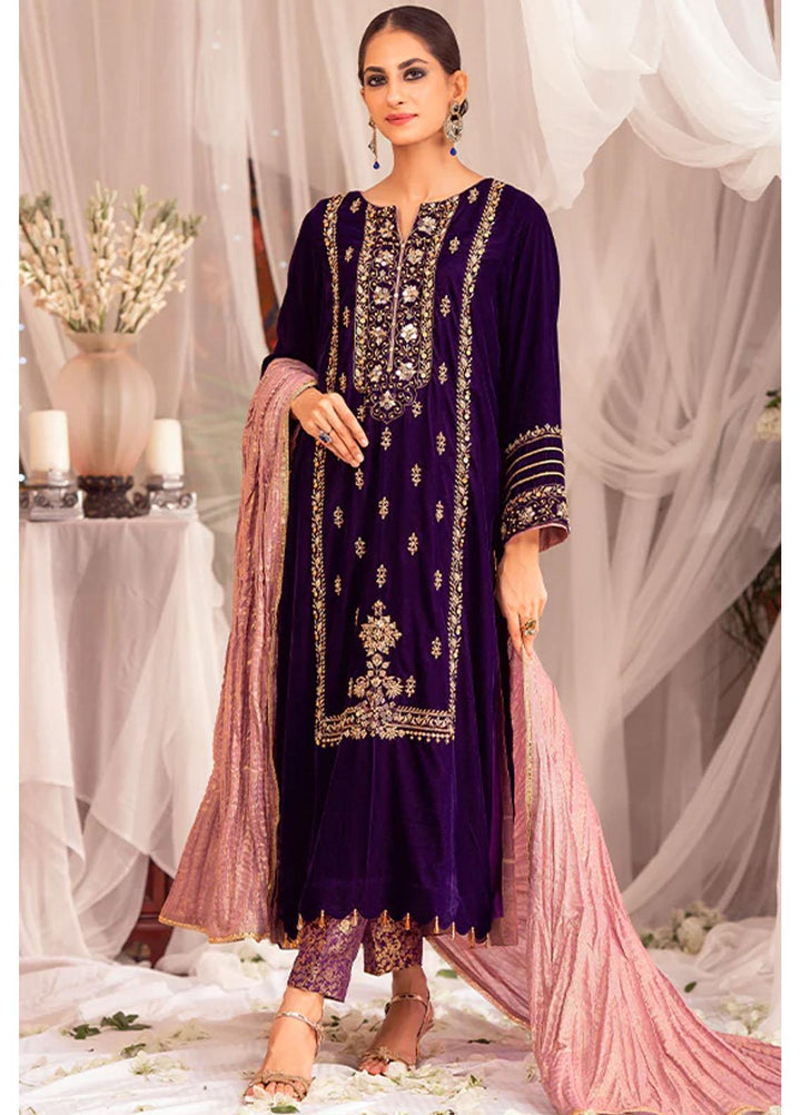 Zaaviay Luxury Pret Embroidered Velvet 3 Piece Suit ZBHM22-06 MEHLIKA