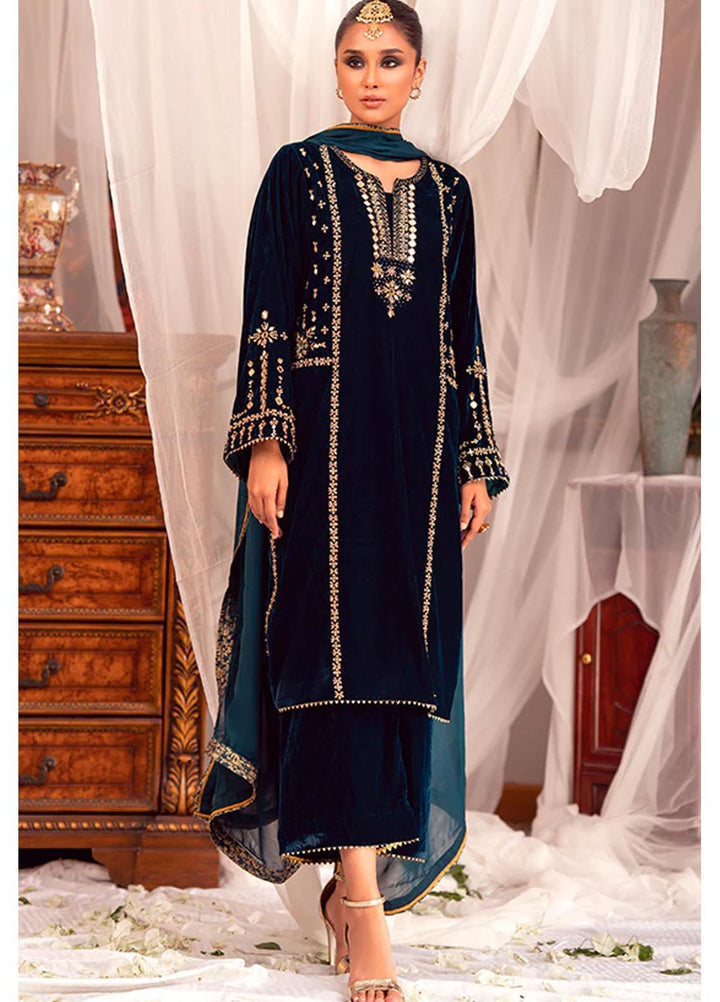 Zaaviay Luxury Pret Embroidered Velvet 3 Piece Suit ZBHM22-07 MAHA