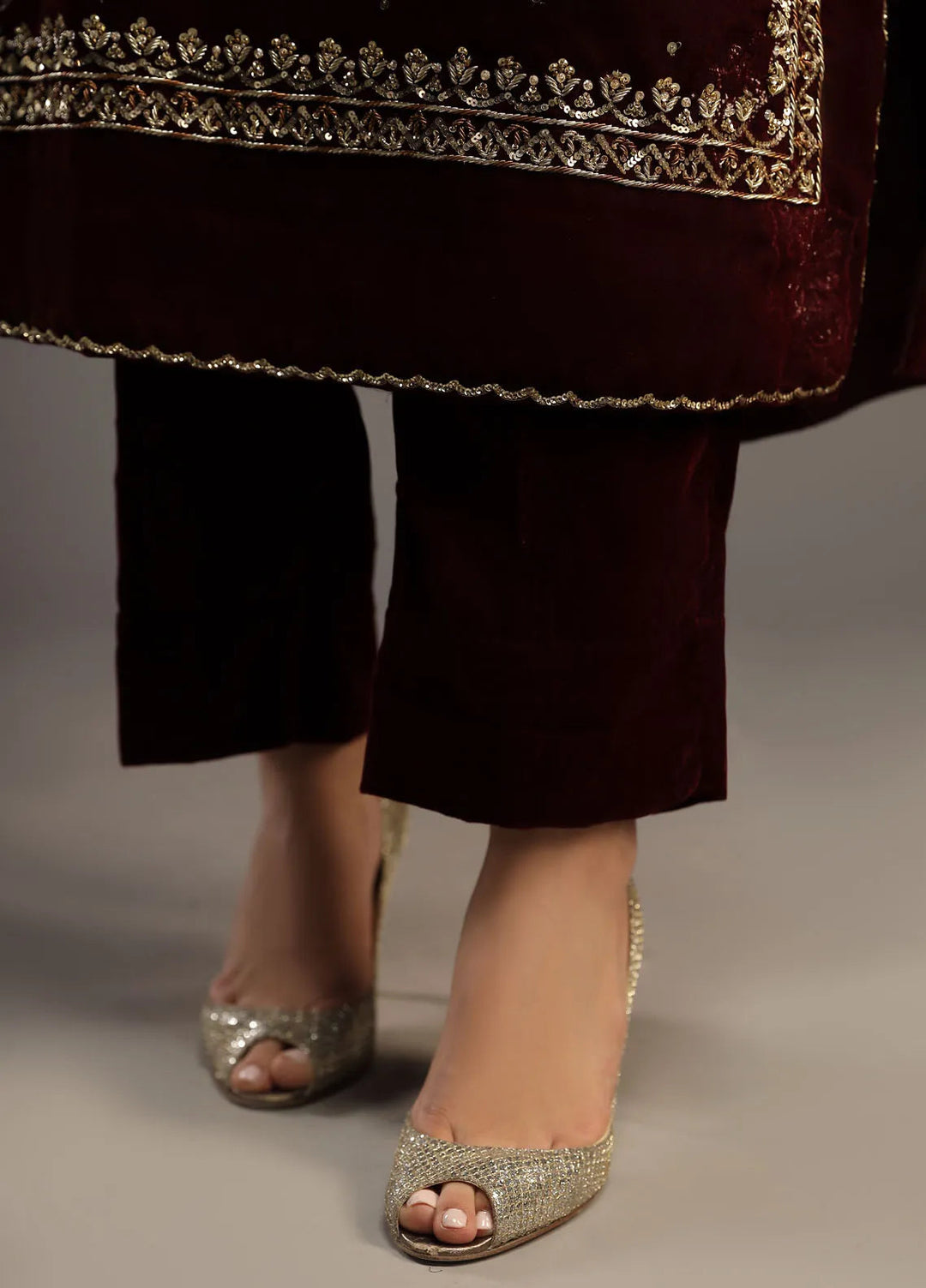 Zaaviay Pret Embroidered Velvet 3 Piece Suit Gulizaar