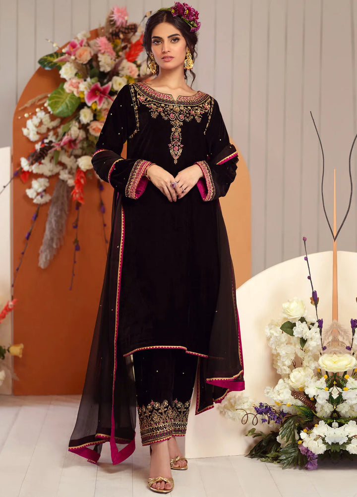 Zaaviay Pret Embroidered Velvet 3 Piece Suit Phulwari