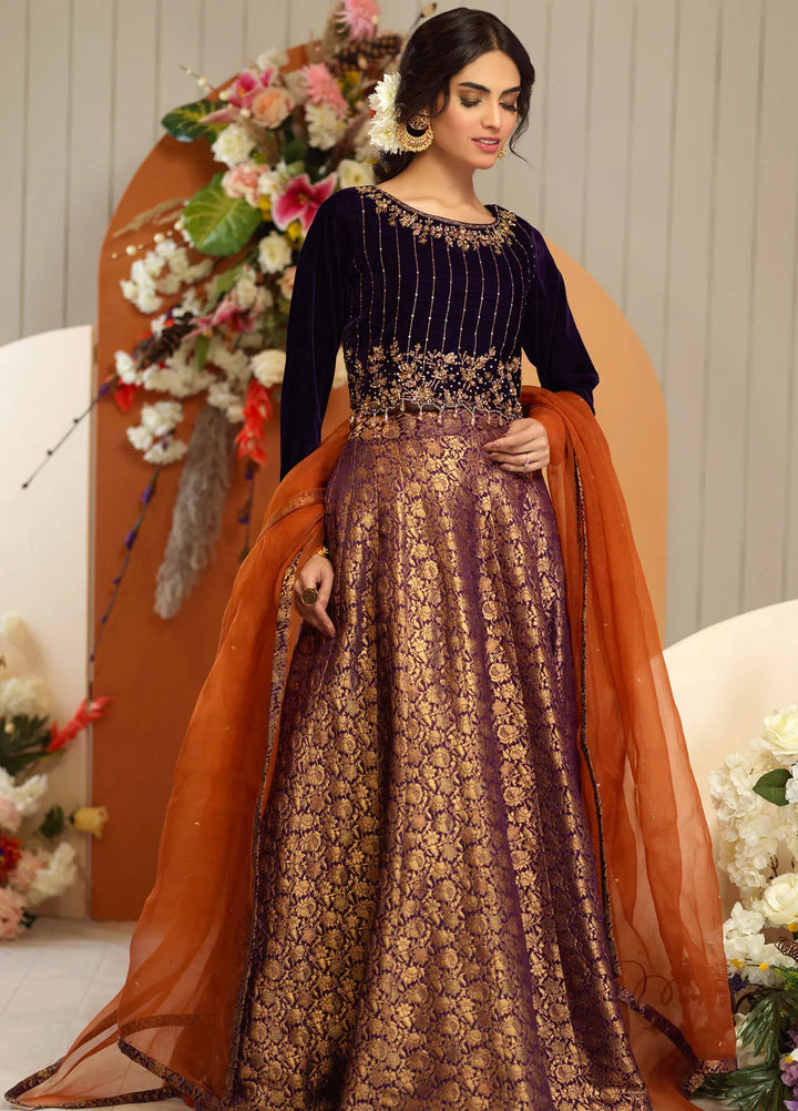 Zaaviay Pret Embroidered Velvet 3 Piece Suit Sehen