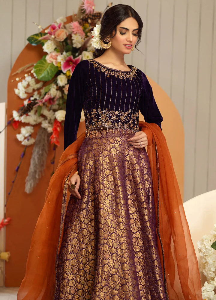 Zaaviay Pret Embroidered Velvet 3 Piece Suit Sehen