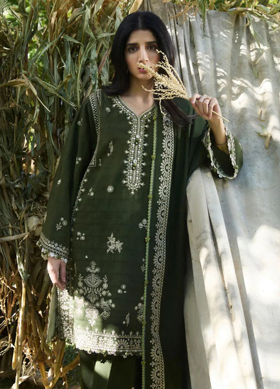 Zaha By Khadijah Shah Embroidered Jacquard Suits Unstitched 3 Piece ZL24W ZW24-01 Sabaaz - Winter Collection