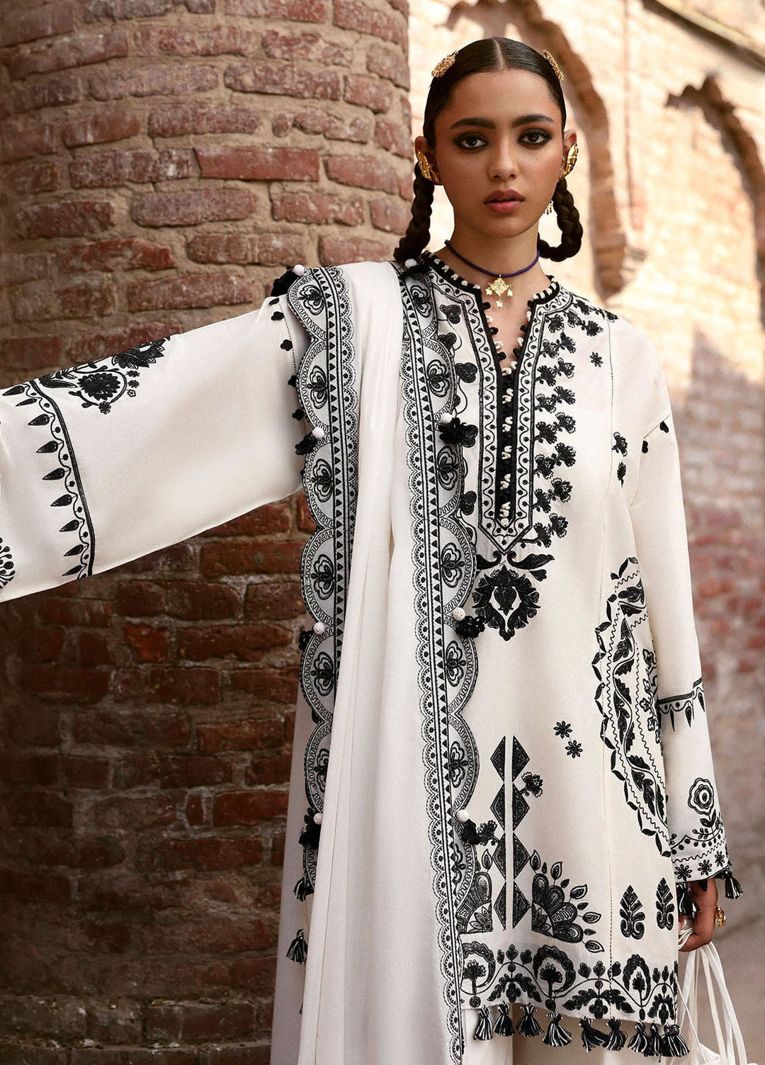 Zaha by Khadijah Shah Embroidered Lawn Suits Unstitched 3 Piece ZL25UF D-08 Zarmina - Festive Collection