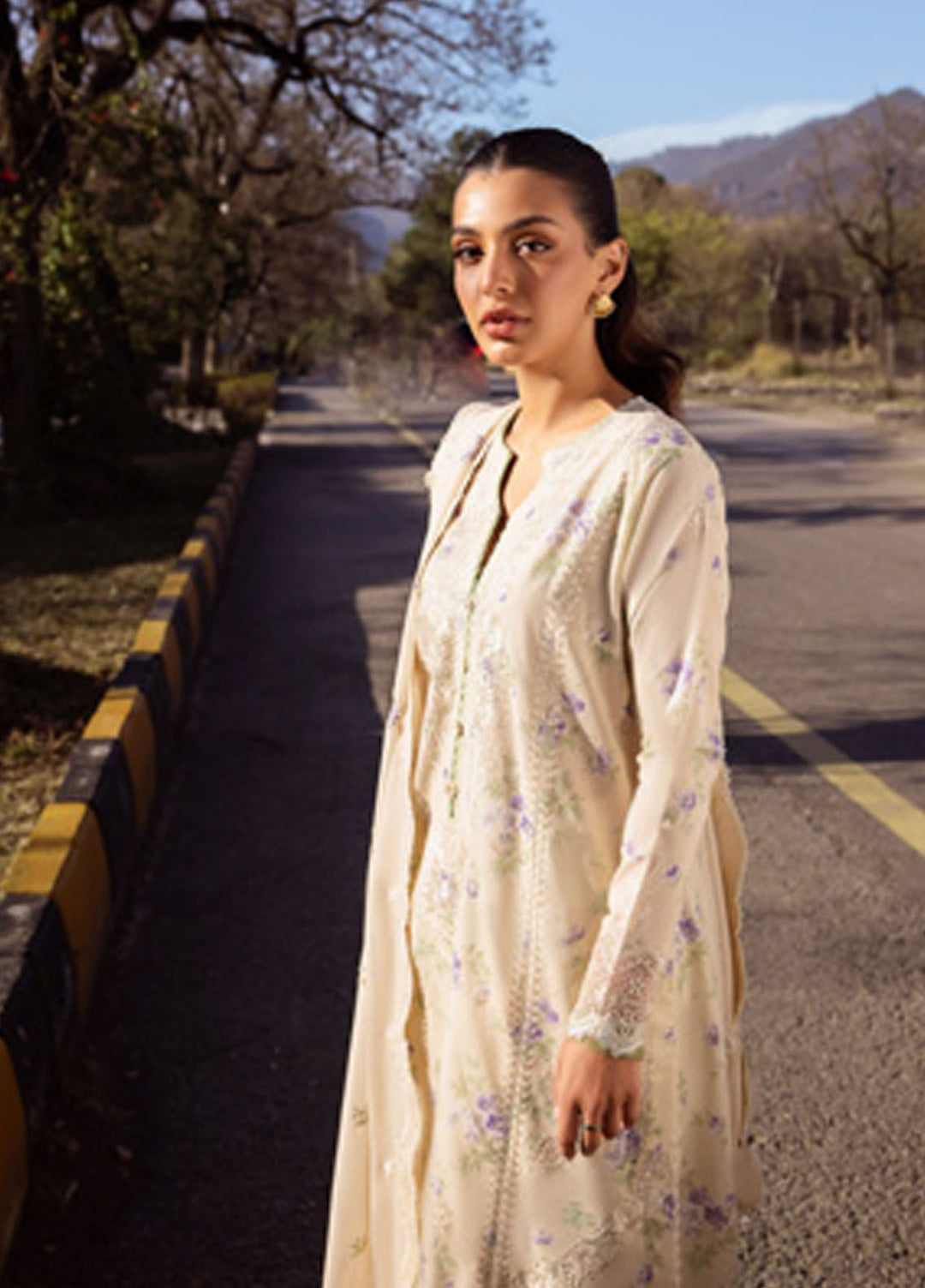 Zaha Embroidered Lawn Suits Unstitched 3 Piece ZL24-04B - Summer Collection