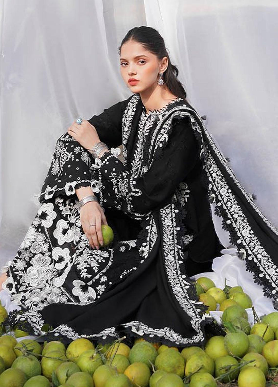 Zaha Embroidered Karandi Suits Unstitched 3 Piece ZKS23W-2 ZW2-23-03 Firuzeh - Winter Collection