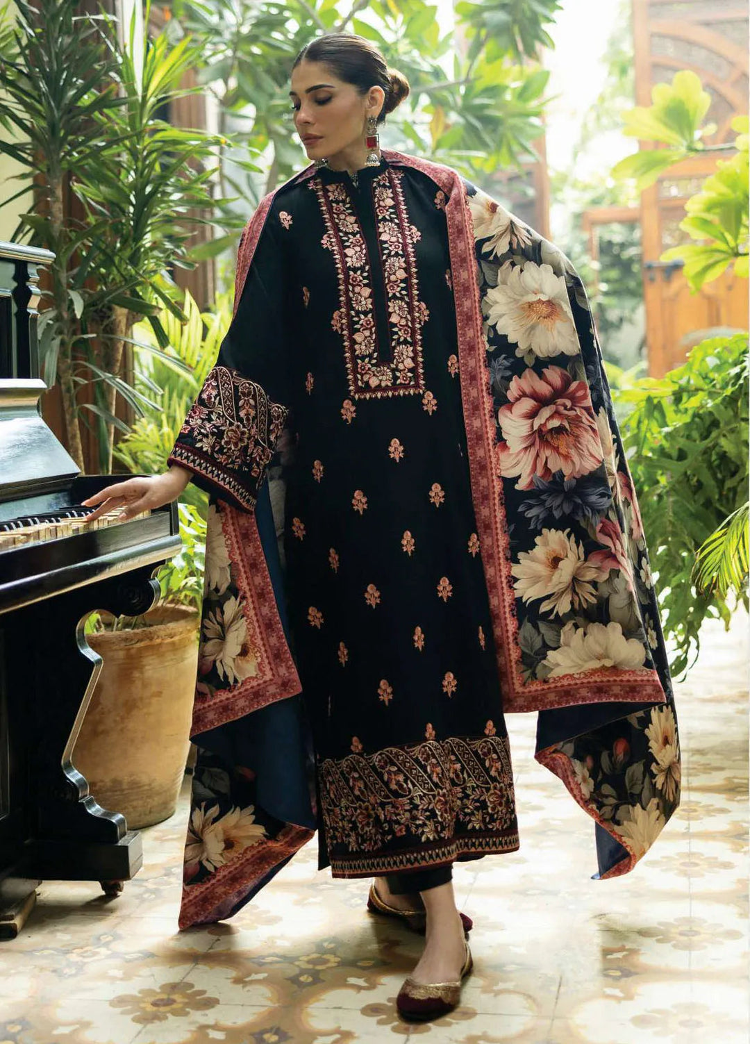 Zainab Chottani Embroidered Suit Unstitched 3 Piece ZC24WS D-02 Alaya - Winter Collection