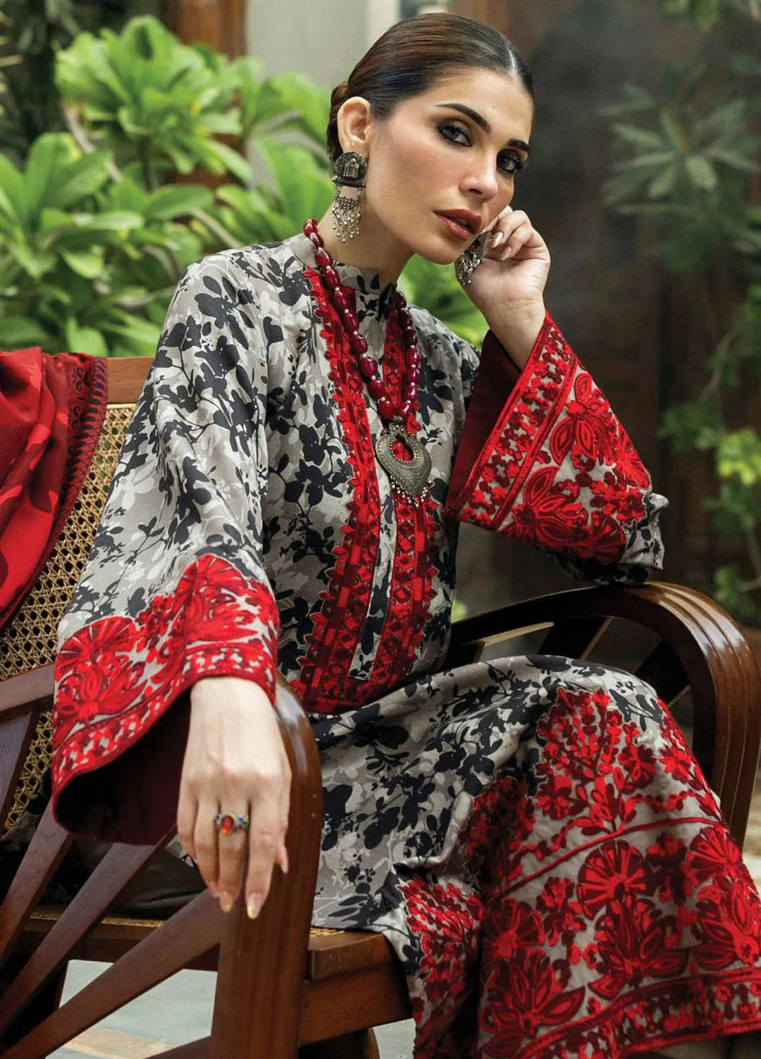 Zainab Chottani Embroidered Suit Unstitched 3 Piece ZC24WS D-04 Zemastan - Winter Collection