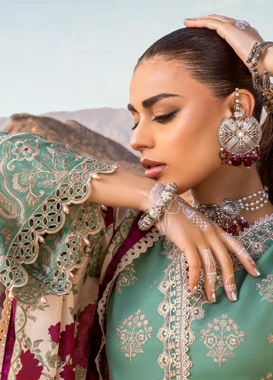 Zainab Chottani Embroidered Lawn Suits Unstitched 3 Piece ZARRA TUNN ZC23CHN 01-A - Luxury Lawn Collection