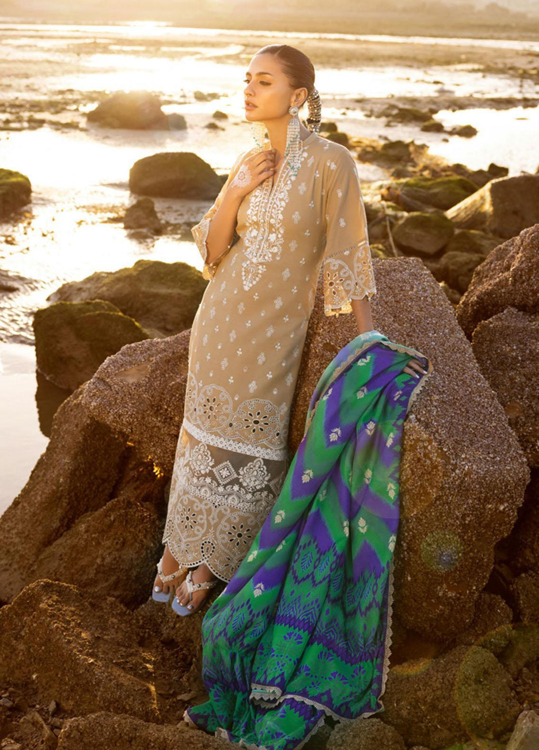 Zainab Chottani Embroidered Lawn Suits Unstitched 3 Piece DEEDAG ZC23CHN 02-B - Luxury Lawn Collection