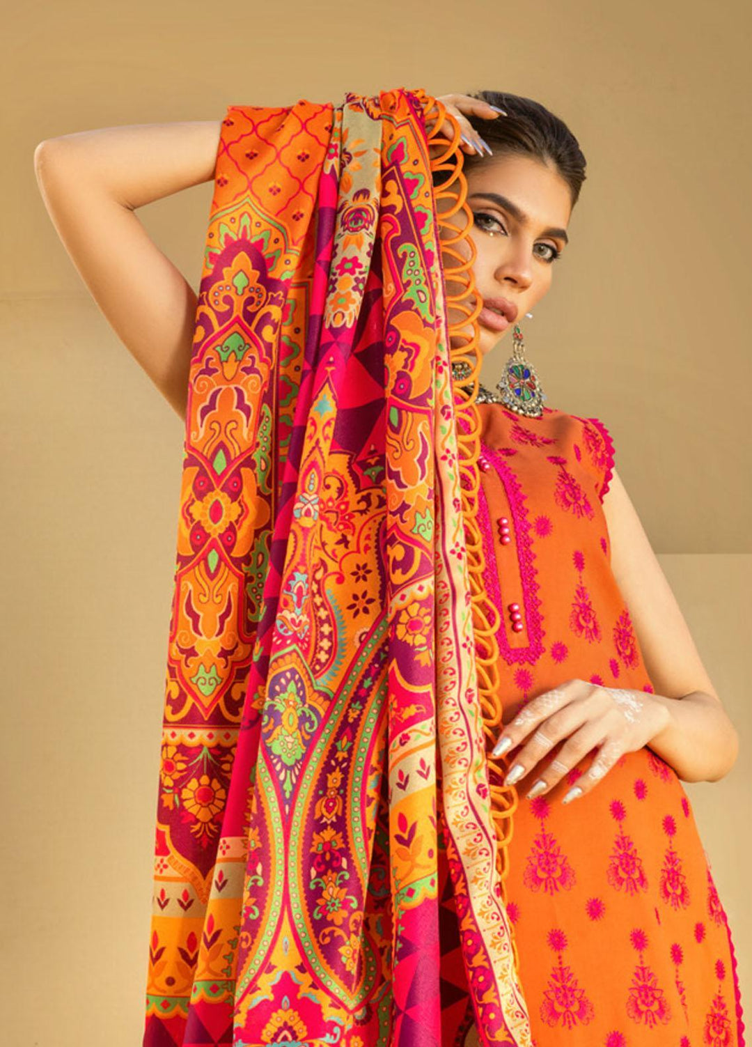 Zainab Chottani Embroidered Lawn Suits Unstitched 3 Piece GUNJAL ZC23CHN 03-B - Luxury Lawn Collection