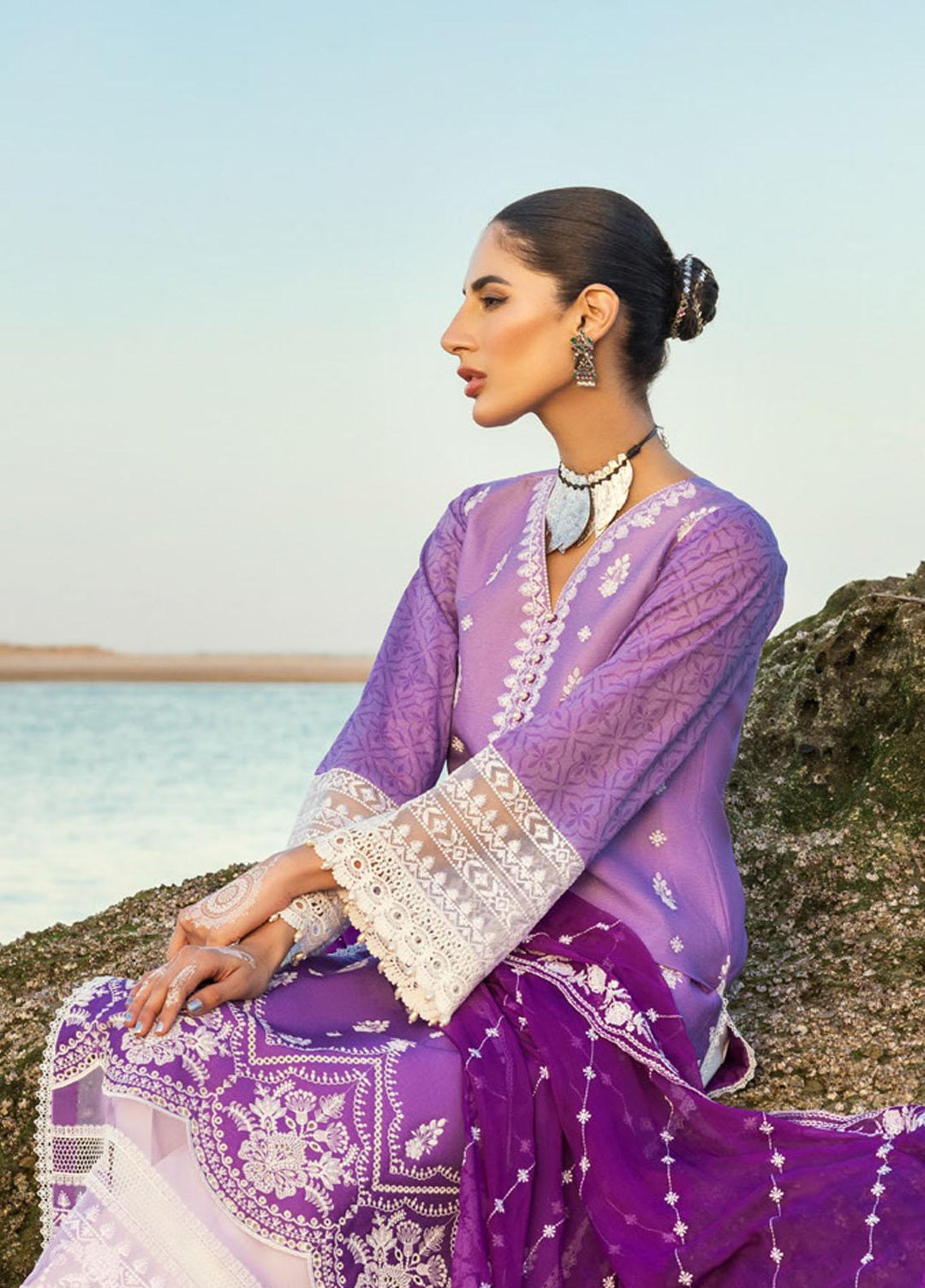 Zainab Chottani Embroidered Lawn Suits Unstitched 3 Piece AFSANA ZC23CHN 08-A - Luxury Lawn Collection