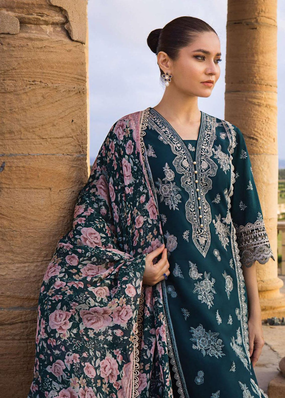 Zainab Chottani Embroidered Lawn Suits Unstitched 3 Piece ZC23L 2B - Luxury Collection