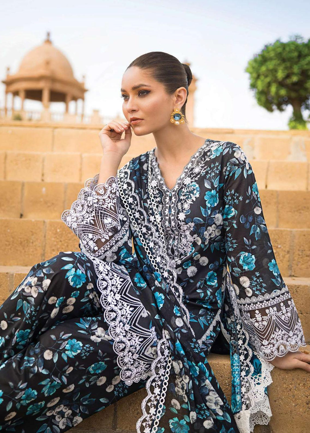 Zainab Chottani Embroidered Lawn Suits Unstitched 3 Piece ZC23L 4B - Luxury Collection