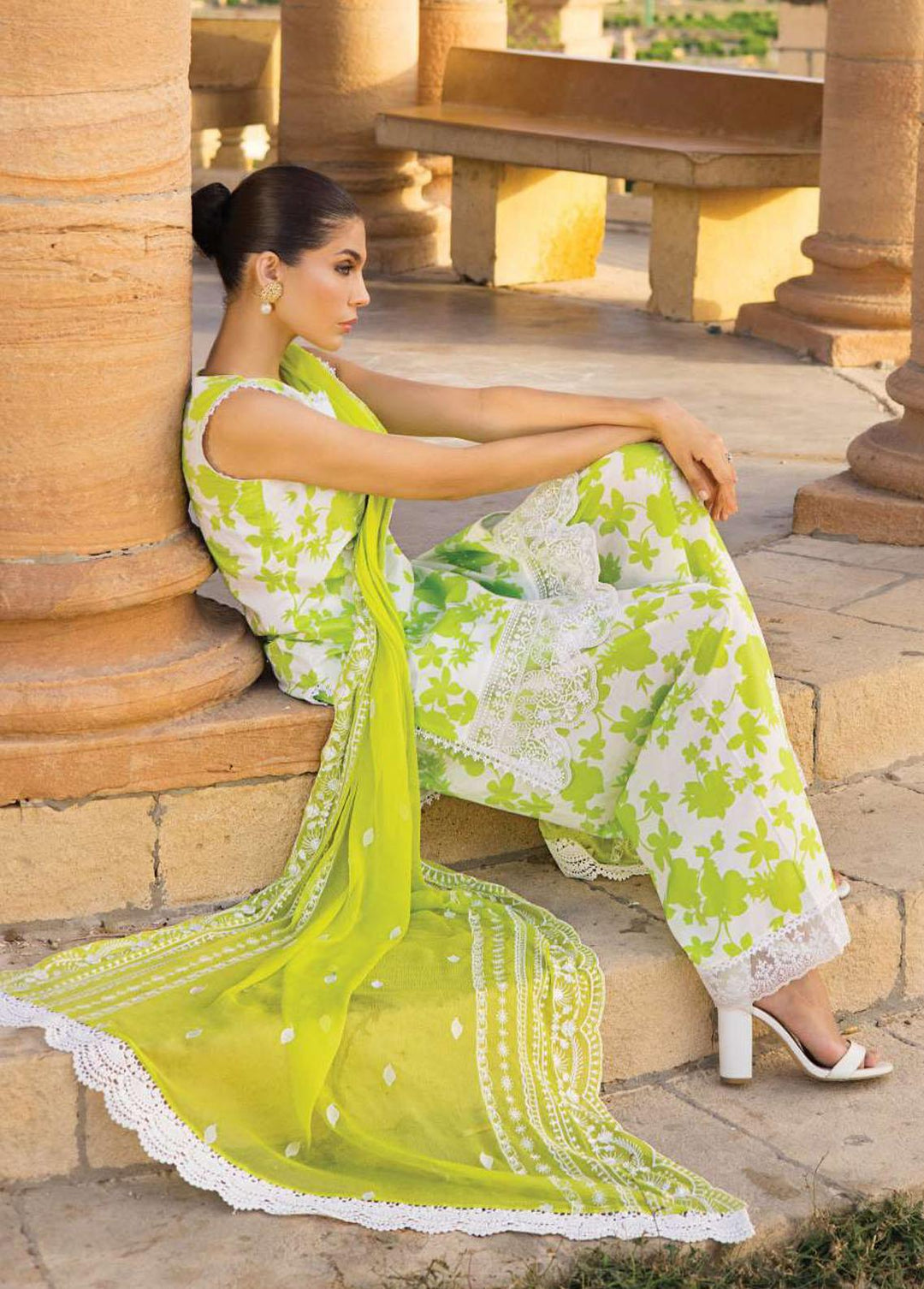 Zainab Chottani Embroidered Lawn Suits Unstitched 3 Piece ZC23L 8A - Luxury Collection