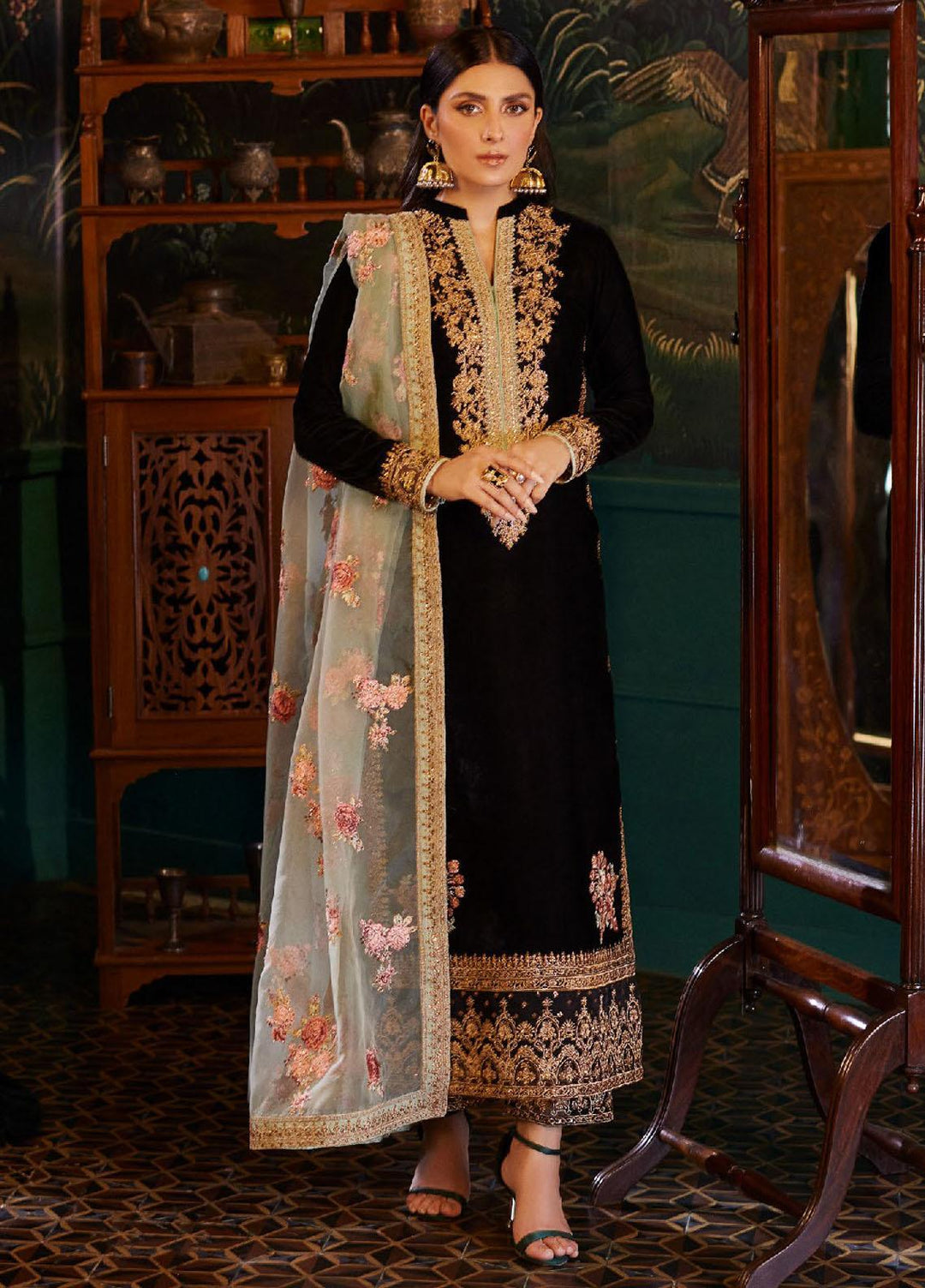 Zainab Chottani Embroidered Velvet Suits Unstitched 3 Piece ZC23UV D1 Andleep - Luxury Collection