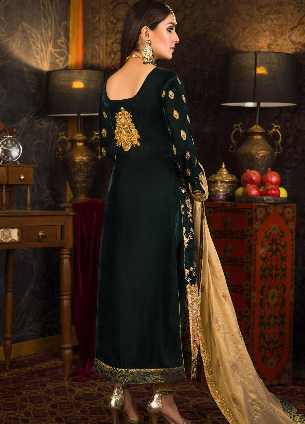 Zainab Chottani Embroidered Velvet Suits Unstitched 3 Piece ZC21FW 02 Zareen - Winter Collection
