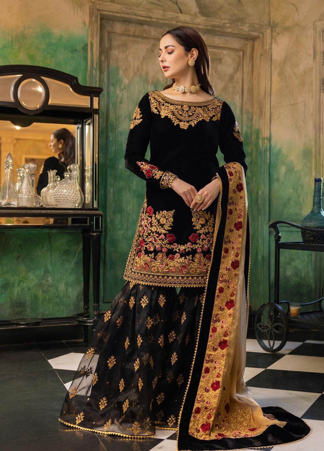 Zainab Chottani Embroidered Velvet Suits Unstitched 3 Piece ZC22V 06 Vasl - Luxury Collection