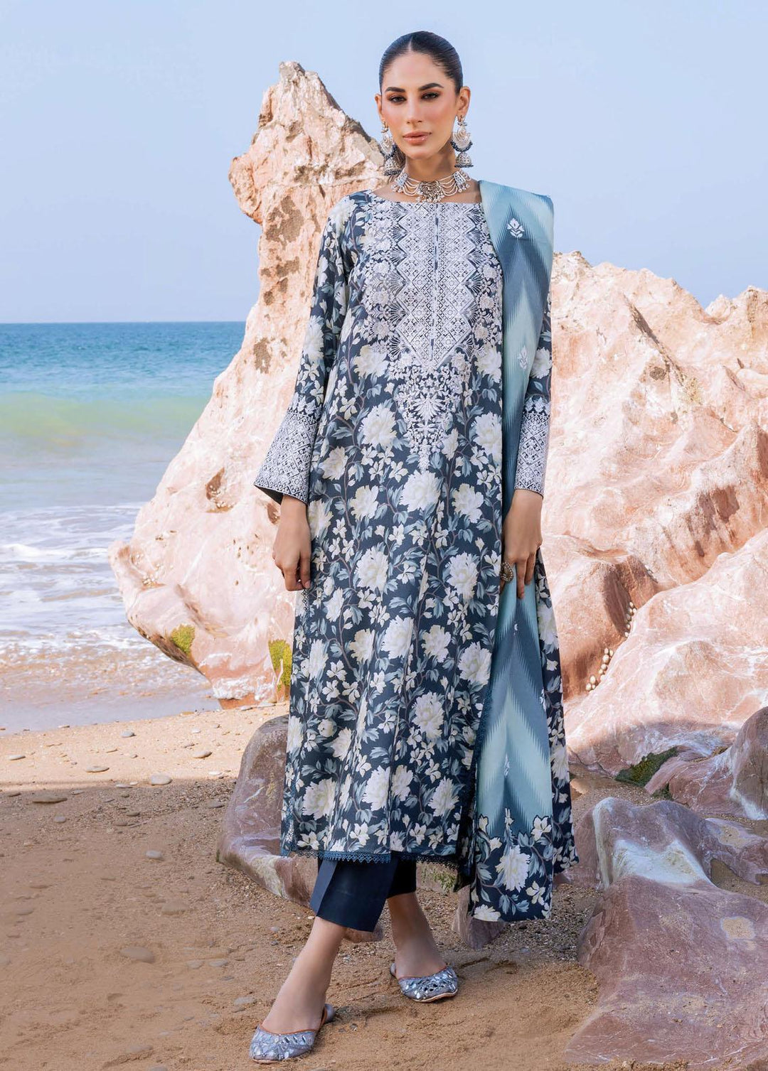 Zainab Chottani Embroidered Herringbone Suits Unstitched 3 Piece ZC23WS D2 Kinara - Winter Collection