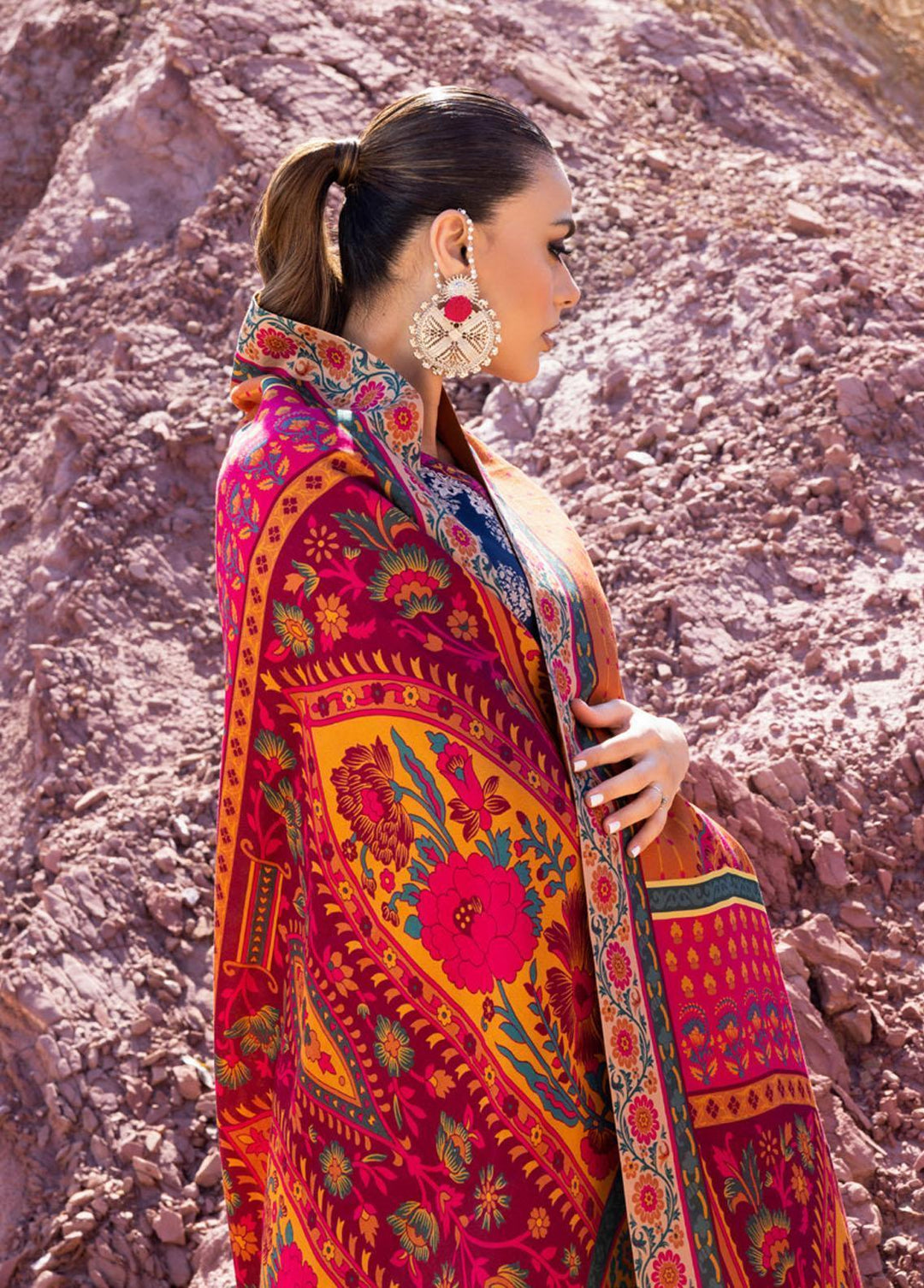 Zainab Chottani Embroidered  Suits Unstitched 3 Piece ZC22W 01 Sanem - Winter Collection